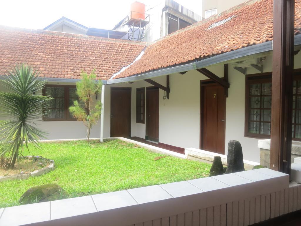 Elenor'S Home At Eyckman Bandung Buitenkant foto