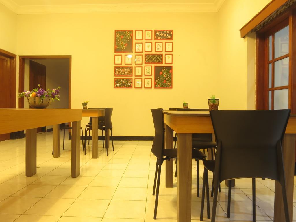 Elenor'S Home At Eyckman Bandung Buitenkant foto